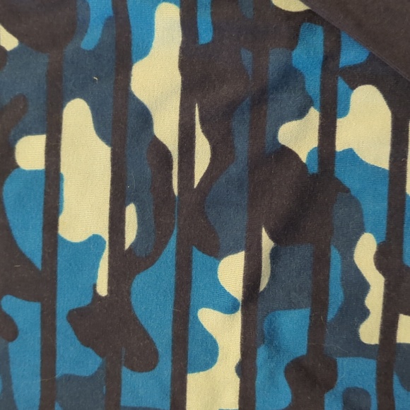 Lands' End pajamas - camo - size 8 - Picture 3 of 5